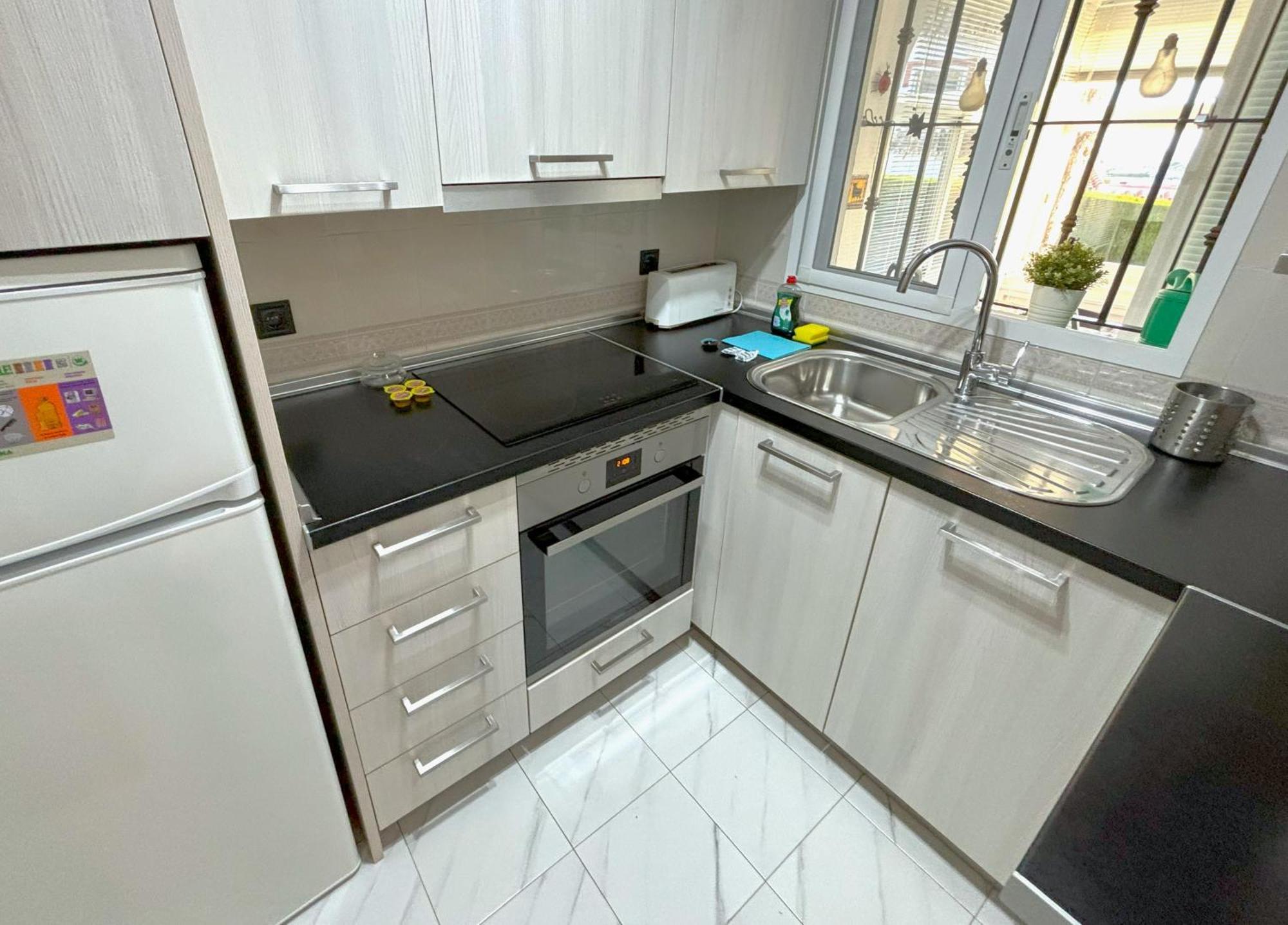 Holiday home Evans Realty Bb Adosado & Piscina & Tenis & Jardines Torrox